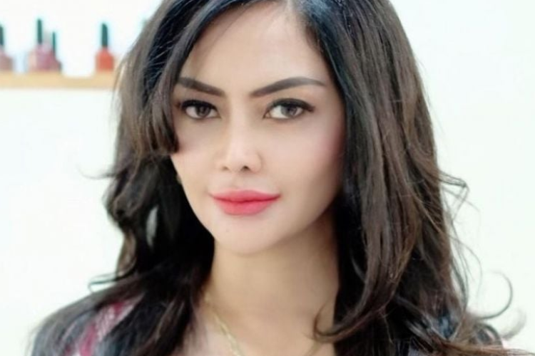 Profil Lengkap Mami Sisca Mellyana: Sosok Viral yang Bikin Heboh Dunia Hiburan dan Dijuluki Pemersatu Bangsa