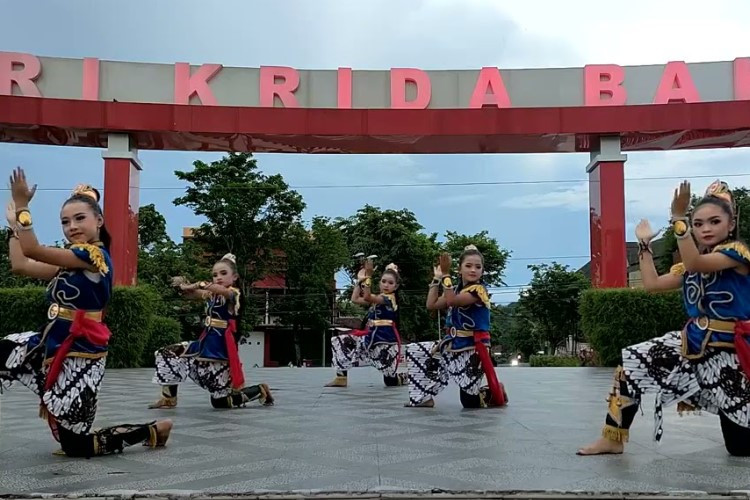 Deskripsi Gerakan Tari Krincing Nogiren yang Juga Dikenal Sebagai Tari Kabupaten Wonogiri 