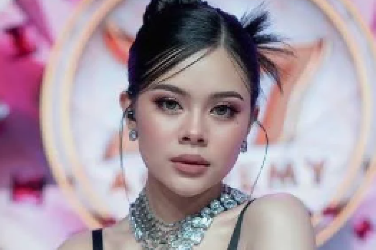 Melly Lee Makin Bersinar! Tanda-Tanda Comeback Bikin Netizen Heboh