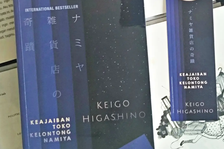 Review Novel Keajaiban Toko Kelontong Namiya, Ajarkan Kita Untuk Menghargai Hal-Hal Kecil