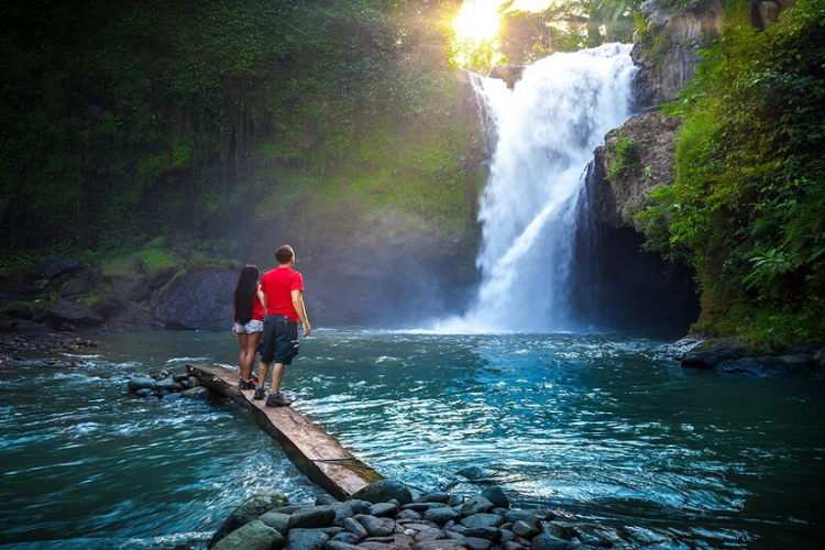 Harga Tiket Masuk Air Terjun Tegenungan, Gianyar Bali 2023: Temukan Pemandangan Eksotis dan Asri Dekat Kota Denpasar