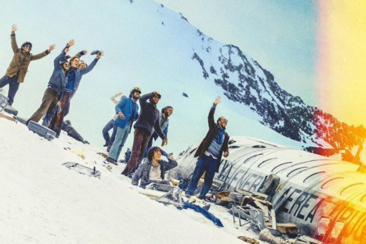 Sinopsis Film Society of the Snow (2023), Adaptasi Bencana Penerbangan Andes 1972 di Uruguay
