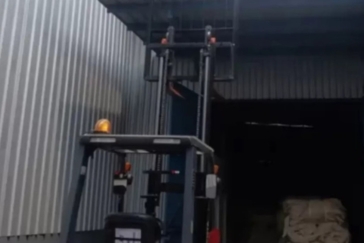 Pabrik Tekstil PT Mahatex di Badas Kediri Kebakaran, Begini Kronologi Lengkapnya!