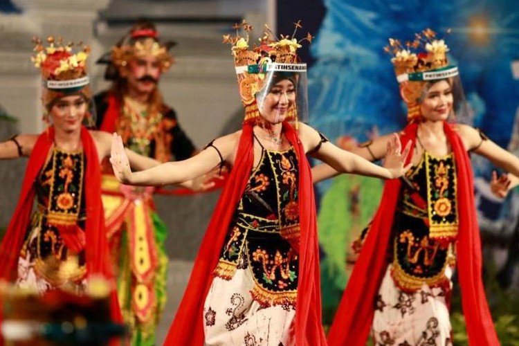 Kumpulan Contoh Tembung Garba Beserta Arti dan Contoh Kalimatnya yang Kerap Digunakan 