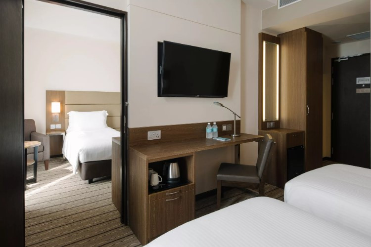 7 Rekomendasi Hotel Connecting Room Jakarta Cocok Buat Menginap Bareng Anak-Anak atau Keluarga Besar