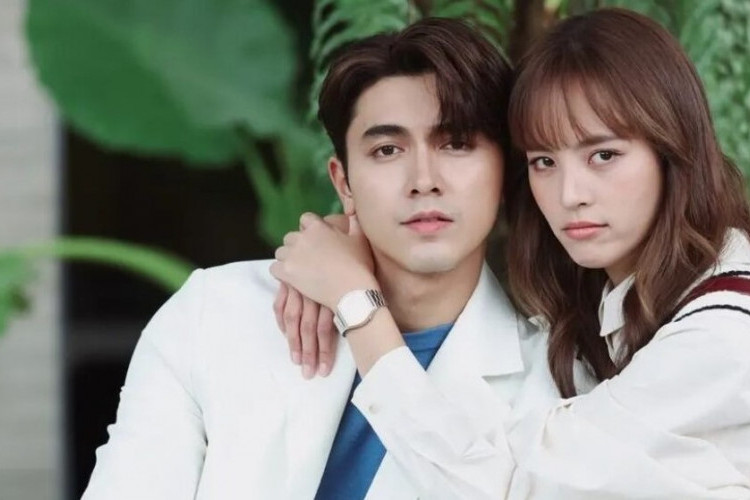 Nonton Drama Thailand Devil in Law (2023) Episode 9 Sub Indonesia, Hadiah Istimewa dari Pawinee Untuk Nyonya Nuan