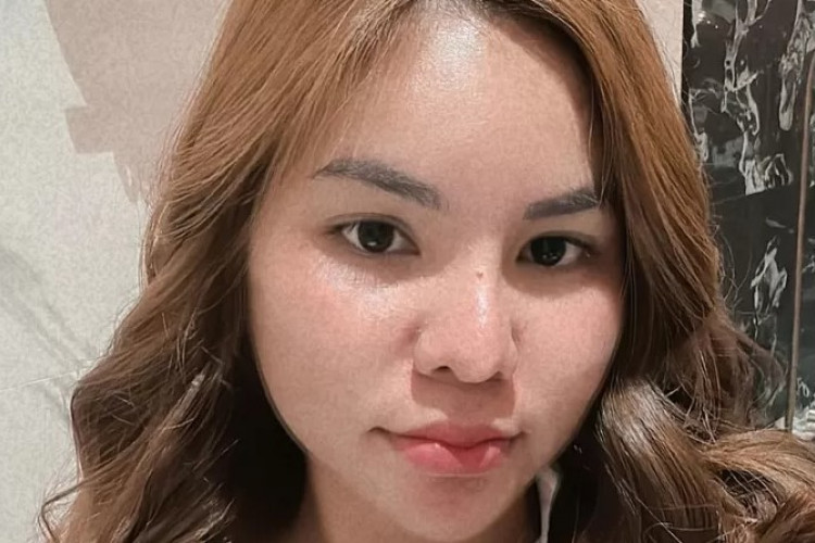 Siapa Ayu Soraya Sosok Istri Ko Apex yang Diduga Dekat dengan Dinar Candy, Bukan Orang Sembarangan!