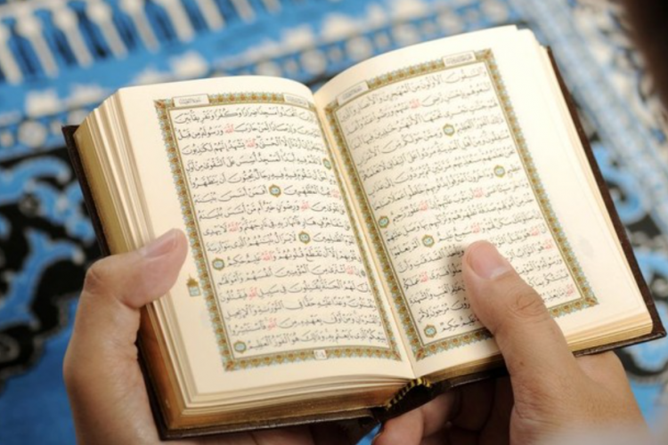 Hukum Mempelajari Ilmu Tajwid Adalah? Berikut Penjelasan Lengkap Untuk Umat Muslim
