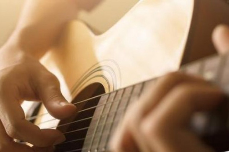 Tutorial Kunci Gitar Ratih Purwasih Pulangkan Saja atau Hati yang Luka