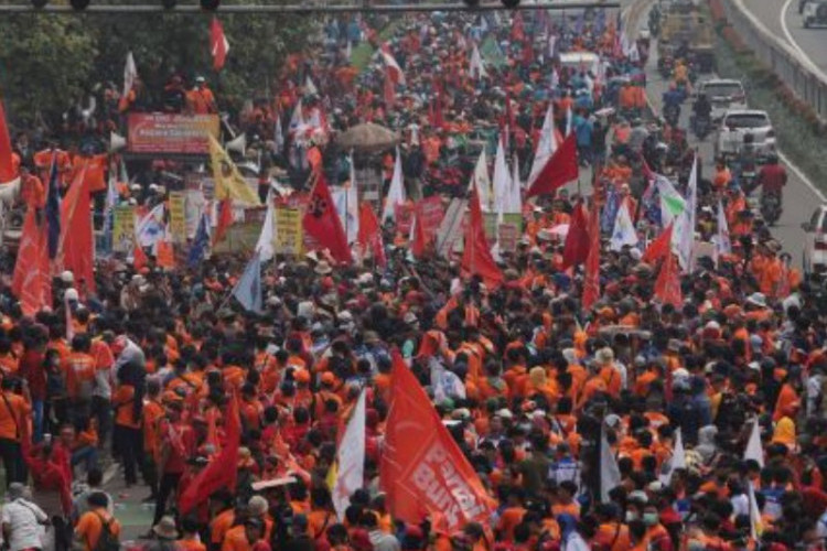 Demo 50 Ribu Buruh di Jakarta Hari Ini, Ini Dia Jalur Alternatif untuk Hindari Macet