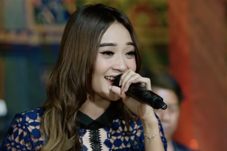 Download Bojo Biduan - Difarina Indra feat Fendik Adella MP3/MP4 Gratis, Lagu Dangdut Viral dan Trending YouTube