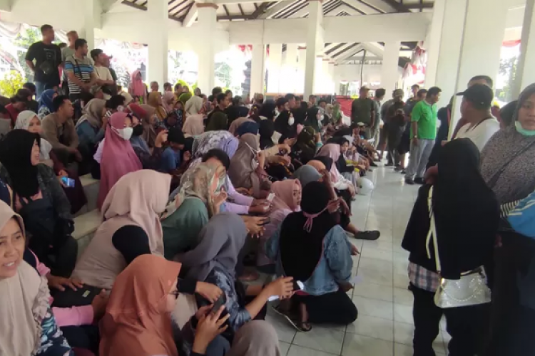 Para Pedagang UMKM Ikut Ramaikan CFD di Alun-alun Bojonegoro, Diharapkan Mampu Bangkitkan Perekonomian
