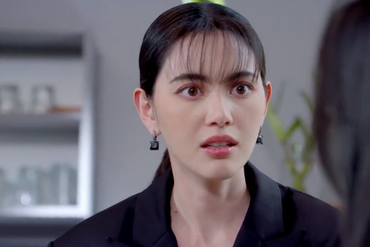 Nonton Drama Thailand Rak Rai (Bad Love) Episode 12 Sub Indo, Wenika Curiga Tentang Penggelapan Uang