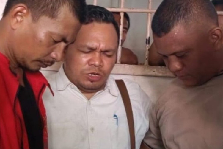 Guru Honorer Lijan Sinaga Terancam 12 Tahun Penjara, Nyesek! Hanya Berawal dari Teguran soal Sepatu
