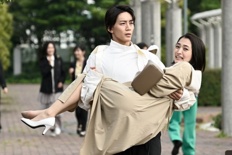 Nonton Drama Sono Kekkon, Shoki desu ka? (2023) Episode 1-2 Sub Indo, Jadi Menantu Keluarga Kaya Bikin Shinohara Kena Mental 