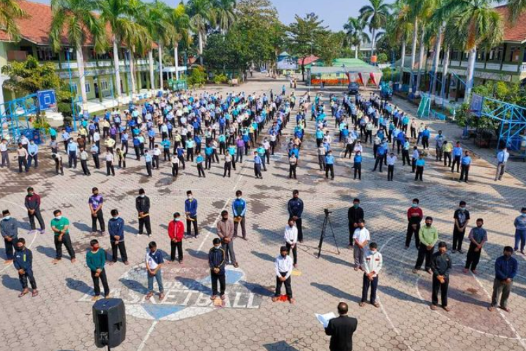 Kelebihan Pondok Pesantren Gontor yang Membuatnya Jadi Tempat Idaman Orang Tua Mengajarkan Ilmu Agama Pada Anak