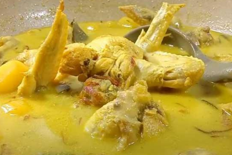 Ide Resep Opor Ayam Untuk 50 Porsi, Rasa Kuah dan Kaldu nya Di Jamin Nampol!