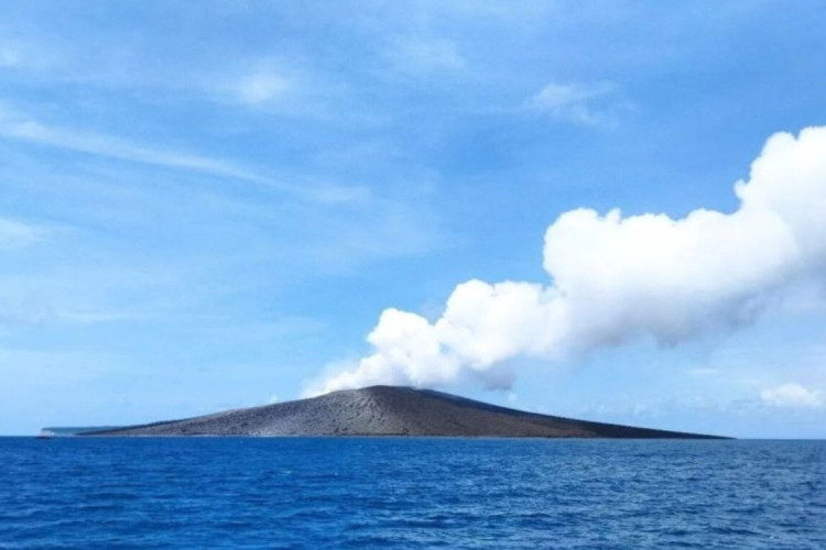 Breaking News! Status Gunung Api Anak Krakatau Turun Level II atau Waspada, Aktivitas Kini Makin Tinggi