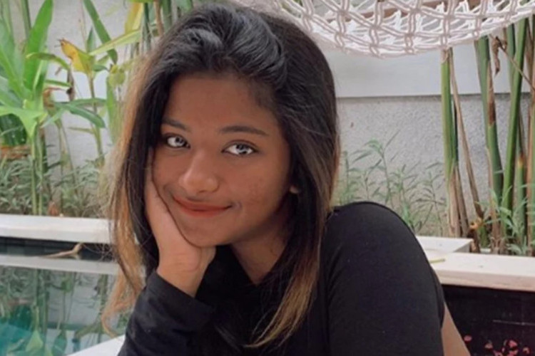 Ratu Namira Diduga Kirim Foto Pakai Bikini ke Pacar Vicky Alaydrus, Kini Tuai Hujatan dari Netizen!