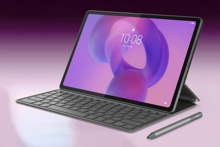 Lenovo Tab Plus Gen 2 Manjakan Pencinta Film Lewat Layar Dua Belas Inci Layar 120 Hertz