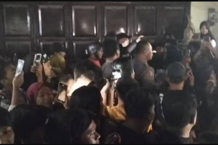 Kronologi Lengkap Guru SD di Tanjungbalai Kasus Pencabulan, Bawa Murid Laki-lakinya dan Diserahkan ke Suami!