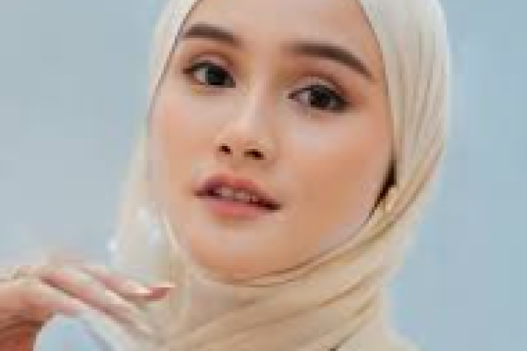 Profil Isel Fricella: Perjalanan Karier dari GGS hingga Bintangi 99 Nama Cinta di RCTI Jadi Ustadzah yang Bikin Baper