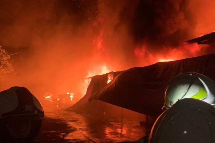 Kebakaran Gudang PT Sayap Mas Utama di Cakung Jakarta Timur: Penyebab dan Kronologi Lengkap Pembakaran