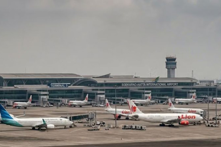 Bandara Soekarno-Hatta Diperpanjang Tutup sampai Pukul 18.00 WIB, Ratusan Penerbangan Batal Imbas Debu Vulkanik Krakatau