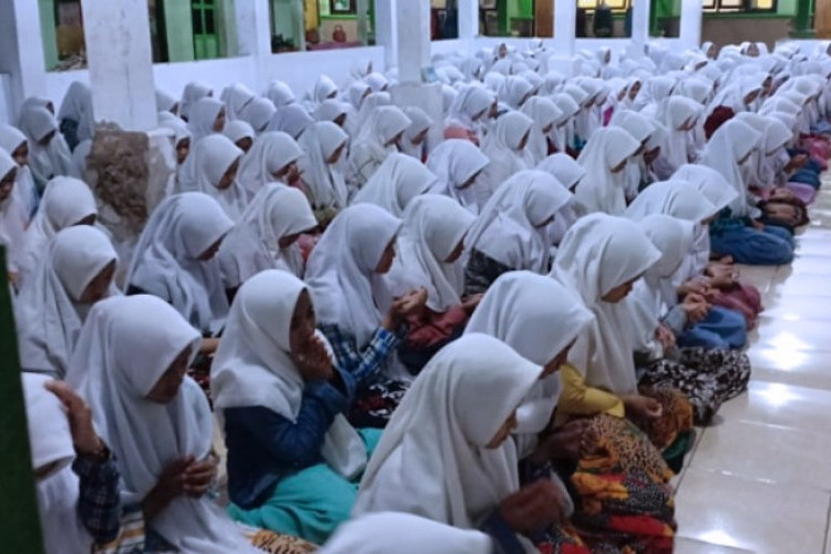 Biaya Pondok Pesantren Nurul Qadim: Mulai Santri Baru, Lama, hingga Ma'had Aly Lengkap