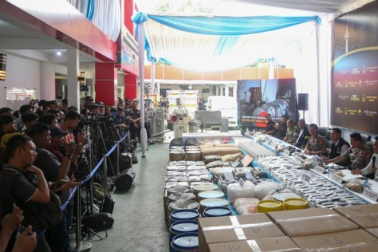 16 Orang Ditetapkan Sebagai Tersangka, Polda Metro Bongkar 2 Pabrik Ilegal di Sukoharjo dan Sita 7,8 Juta Butir Obat Keras