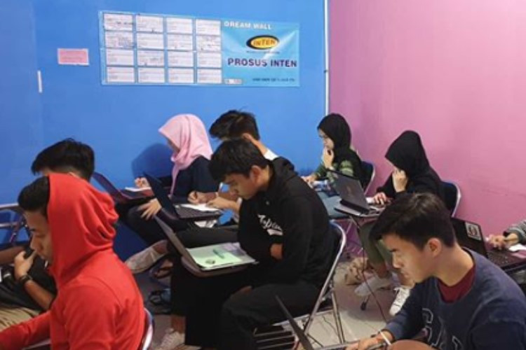 Contoh Soal Tes Masuk Inten Terbaru, Bimbingan Belajar Untuk Mempersiapkan Masuk Kampus Favorit 