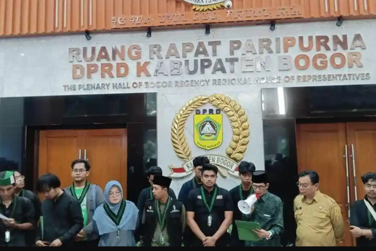Dugaan Korupsi Smartboard Disdik Kabupaten Bogor, KPK Kini Lakukan Penyelidikan Lanjut!