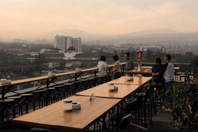 Lokasi dan Jam Buka-Tutup Rooftop Coffee Bandung, Tempat Ngopi Rekomendasi dengan Harga Terjangkau