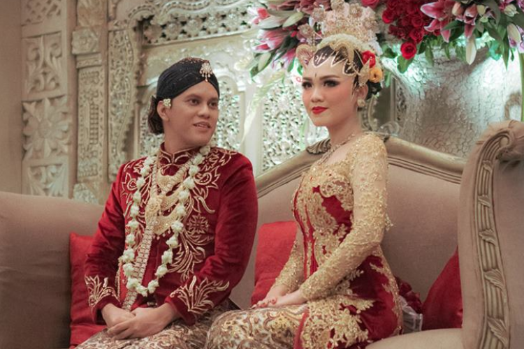 Contoh Teks MC Pernikahan Bahasa Jawa yang Mudah Dihafalkan dan Dapat Membuat Acara Makin Sakral