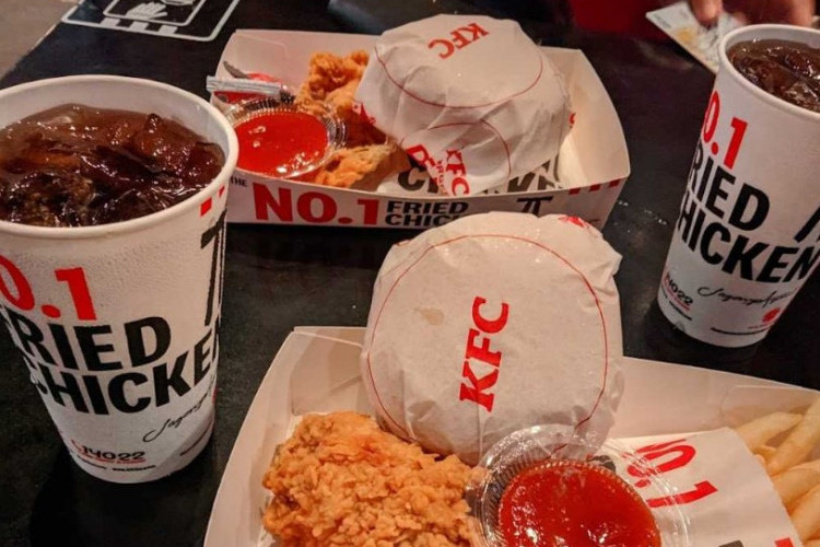 Daftar Harga Menu KFC Solo Terbaru 2023, Ayam Krispi Favorite Banyak Orang! Bertabur Saos Pedas Nikmat