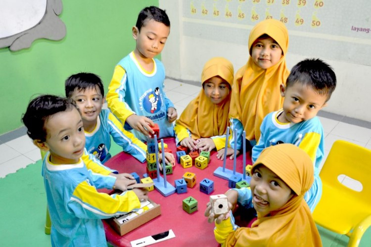 10 PAUD dan TK di Surabaya yang Terbaik Hadirkan Kurikulum Terpadu Buat Anak-Anak