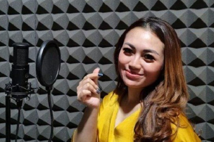 Video Bella Angelica Asyik Joget di Atas Meja Dikelilingi Pria, Masih Ingat Artis ini? Sudah Klarifikasi Minta Maaf