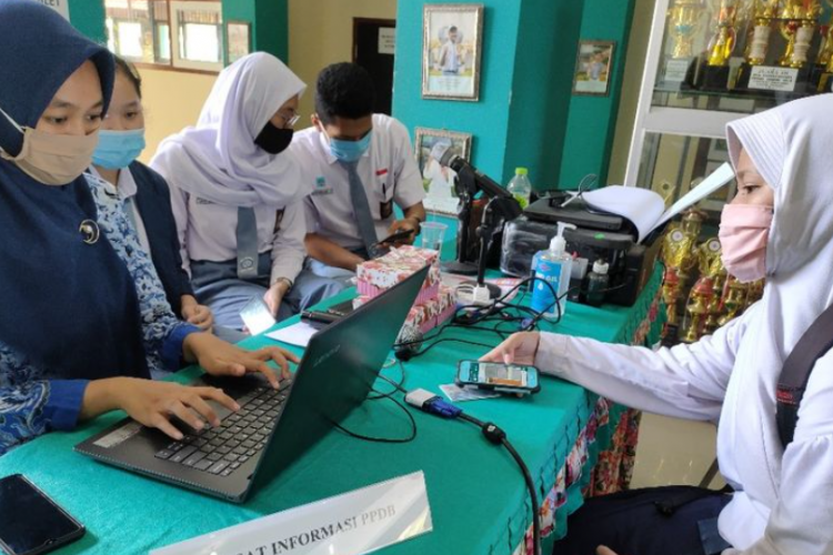 Strategi Lolos Jalur Zonasi Untuk SD, SMP, dan SMA/SMK, Ikuti Petunjukan dan Lengkapi Syarat Berikut Ini