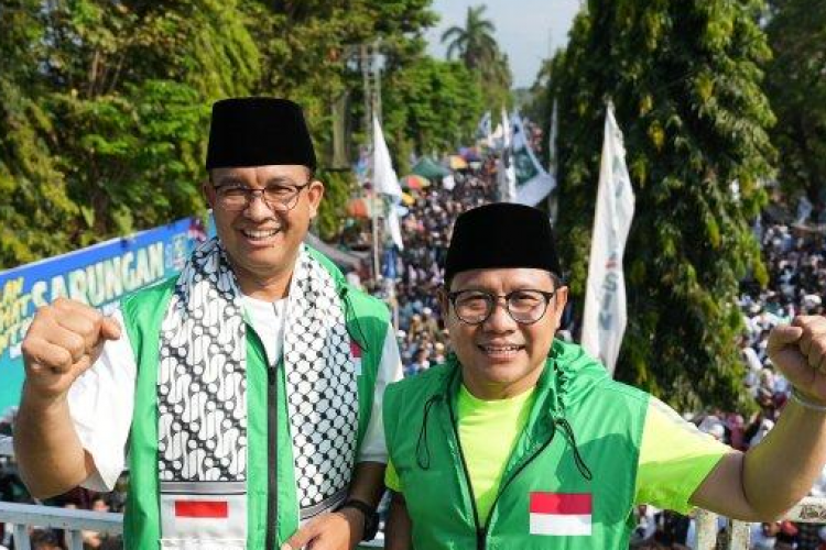 Viral Video 'Kode Alam' Anies Presiden 2024 Ramai Dibahas Netizen, Gaya Salaman Dengan Jokowi Juga Ikut Disorot!