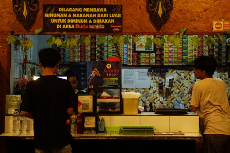 Alamat dan Jam Operasional Burjo Borneo Yogyakarta Terbaru, Banyak Pilihan Menu Nasi Lengkap dengan Lauk & Sayur