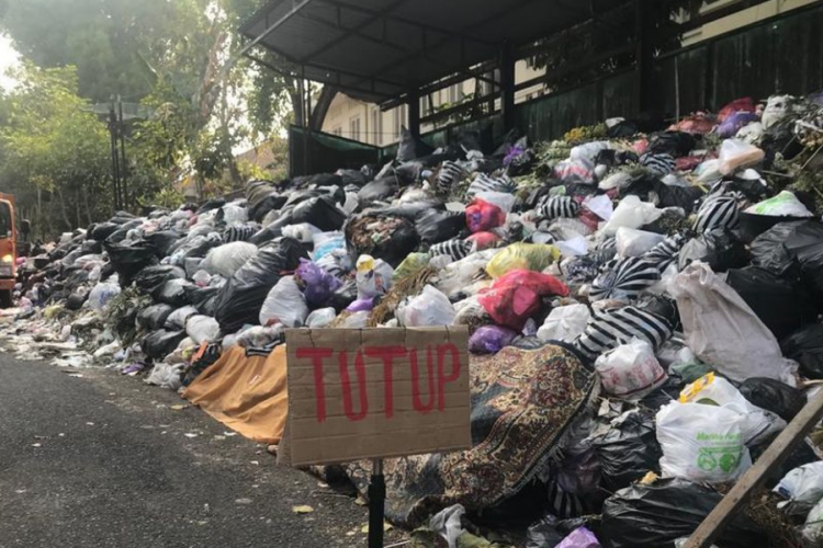 Tumpukan Sampah 60 Ton di Kotabaru Jogja Tutupi Akses Jalan, Krisis Sampah Belum Usai!