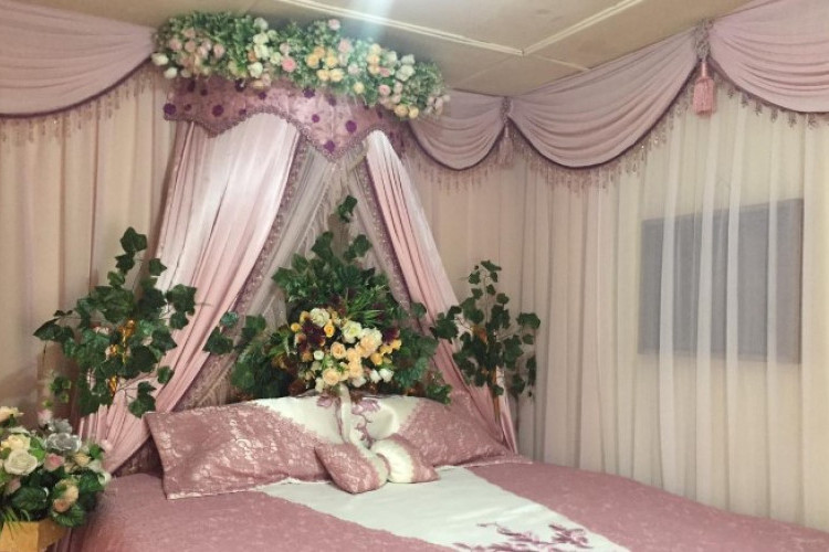 Tips Mendekorasi Sendiri Kamar Pengantin, Jadikan Malam Pertama Kamu Jadi Lebih Indah! 