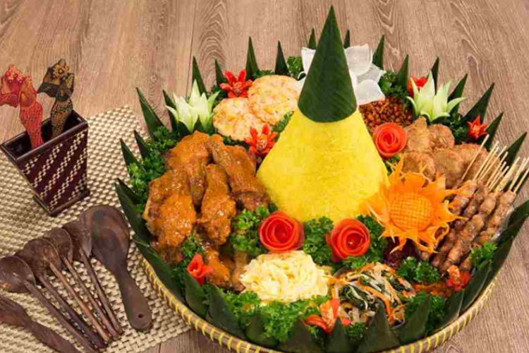 Resep Bumbu Nasi Kuning 40 Porsi Nikmat dan Lezat, Cocok untuk Acara Tumpengan!