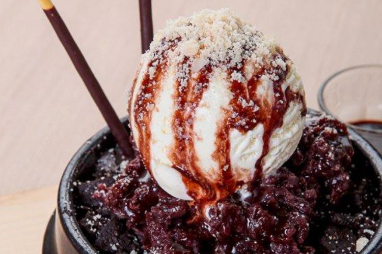 Daftar Harga Menu di Pat Bing Soo Korea Sidoarjo, Tempat Makan Es Serut Ala Negeri Gingseng yang Viral di TikTok