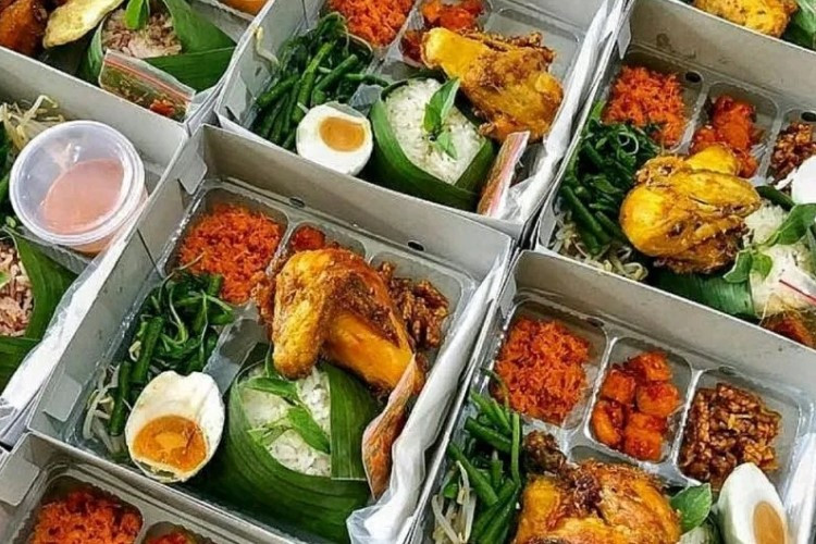 Isi Menu Nasi Berkat 1000 Hari Orang Meninggal yang Bisa Kamu Jadikan Referensi Untuk Tahlilan