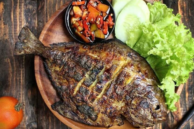 Rekomendasi Tempat Makan Ikan Bakar di Pekanbaru yang Patut Dicoba, Harga Murah dan Cocok Untuk Keluarga