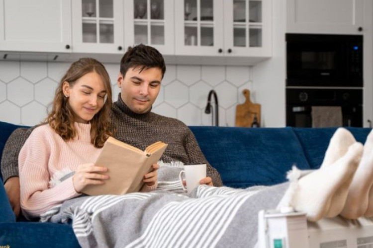 Dongeng Romantis Sebelum Tidur Bisa Bikin Tidur Lebih Nyeyak dan Mimpi Indah