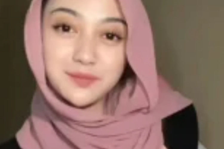 Viral Video Live Streaming Evanurasyifa Tampil Ekspresi yang Menggoda Tuai Pro dan Kontra Netizen