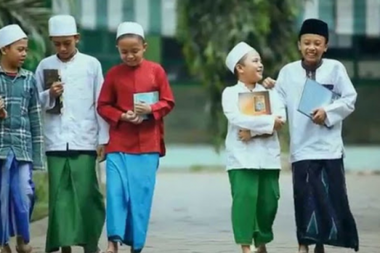 Doa Agar Anak Betah di Pondok Pesantren Beserta Artinya, Gunakan Amalan Ini Insya Allah Manjur