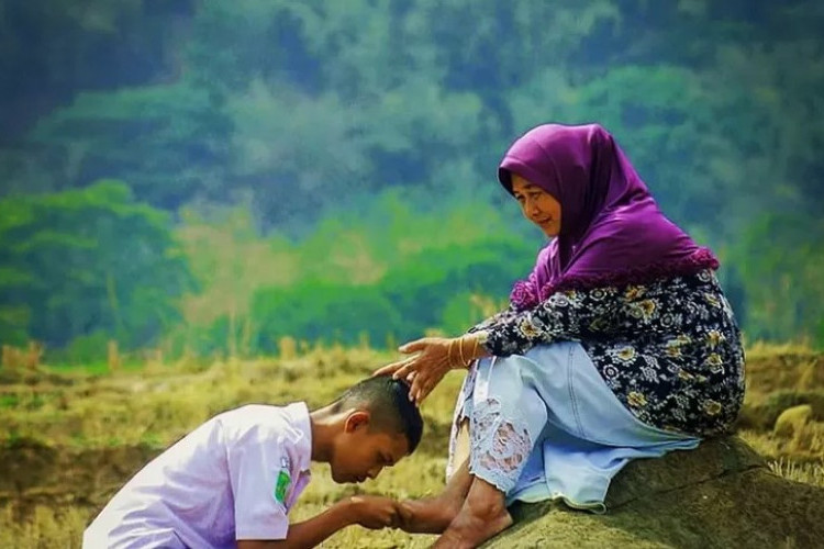 50+ Papatah Sunda Ulah Sombong Disertai Artinya, Mulih Ka Jati Mulang Ka Asal